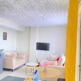 Lucky House 1br with Netflix Wifi, hotel u gradu Nanyuki