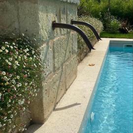 DE L'ART À LA MANIÈRE - Chambre d'Hôtes de Charme - 2 Suites Haut de Gamme - Idéal Couple & Famille - Piscine - Terrasse - Calme - 15min Saint-Émilion - EXPÉRIENCE Restauration d'Oeuvre d'Art, hotel em Branne