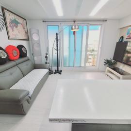 jeni's house