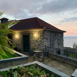 Amélia's House, hotel in Seixal