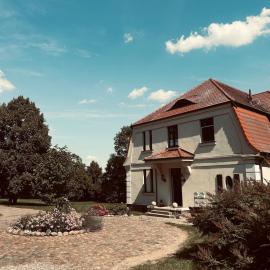 Landhausvilla Gut Vogelsang, отель в городе Lalendorf