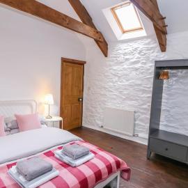 Characterful and quirky cottage in beautiful Pembs