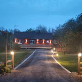 Peaceful space in the midst of forest, hotel v destinácii Näsum