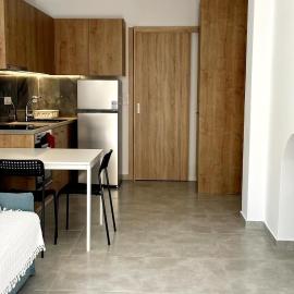 Margie Town, Studio Αpartment