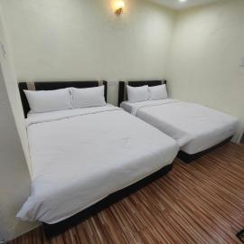 Reds Roomstay Pantai Penarik 1, hotel in Pulau Che Selamah