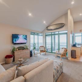 Elevated Ocean View Oasis - 3BR 2 Bath Parking