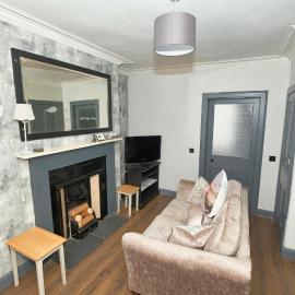 Cosy Ground Floor Victorian Flat in the Heart of Hawick, hotel v destinaci Hawick