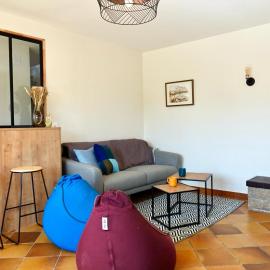 Maison golfe du Morbihan, hotel in Plescop