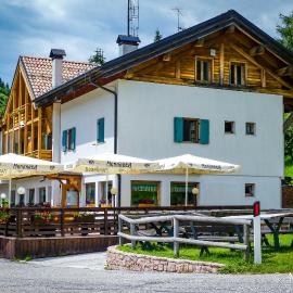 Rifugio Viote, hotel a Vason