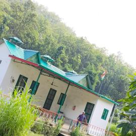 Corbett hill center river home stay, hotel in Lansdowne