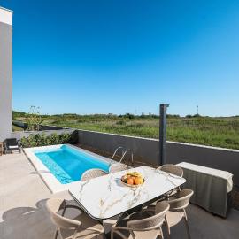 VILLA VISTA, Jacuzzi, Pool、プリヴラカのホテル