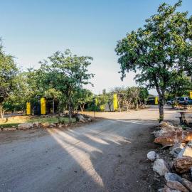 SleepOver Beitbridge, готель у місті Мусіна