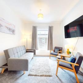 1 Bed Flat Swansea -free parking