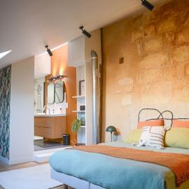 Maison de charme avec Jacuzzi, Hotel in Vouvray