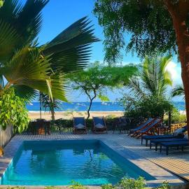 Muelle Viejo Bungalows, Hotel in Los Órganos