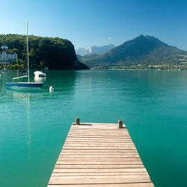 Lovely Gated Family Home, Steps to the Lake, hotel in Menthon-Saint-Bernard