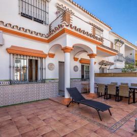 ViVi Homes - Casa Elola, hotel in Fuengirola