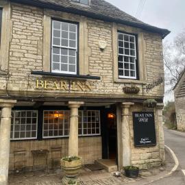 Bear Inn, hotel u gradu Bisley