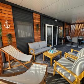 Mobile homes Marea, hotel in Turanj