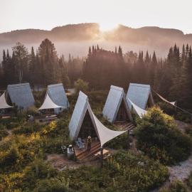 Farouche Tremblant Cabines nature avec bain nordique, Hotel in Lac-Supérieur