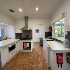Dusky Whaler by Book Jervis Bay - Pet Friendly