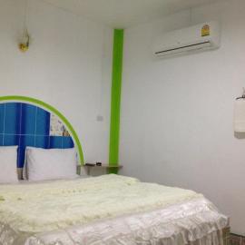 Jidapha Rooms, hotel i Khlong Thom