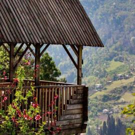Hill Guesthouse - Wine Cellar, Fish Farm & Organic Cuisine, hotel u gradu 'K'eda'