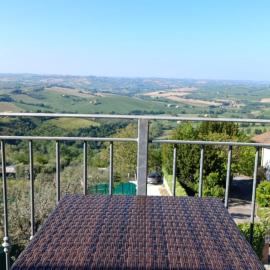La Casa di Tato, hotel i Montecarotto