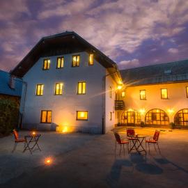 1A Adventure Hostel, hotel em Lesce