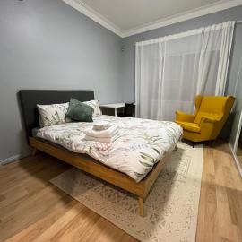 Airport Guesthouse, hotel in Sydney