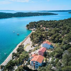 Apartments Katarina with Sea View and Private Boat Berth, Mali Lošinj
