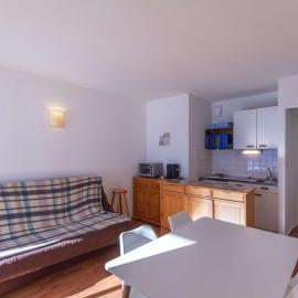 Studio cabine 4 pers, pied des pistes avec parking couvert, balcon sud, centre station - FR-1-404-218