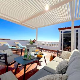 Villa Romantica Ocean Retreat, hotel in Alcalá
