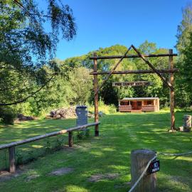 Glamping maringotka Free country Vogelsang, hotel a Kašperské Hory