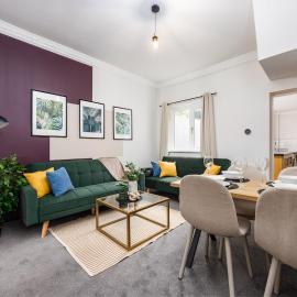 Stylish 3BR Home near Hospital and Auckland Castle