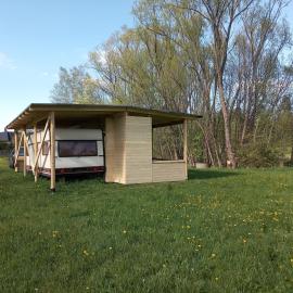Zážitkový pobyt v karavanu u Slezské Harty, hotel i Mezina