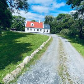 Seans Cottage, hotel em Gortnashingaun