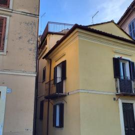 Casa CAROLA, hotel i Arpino