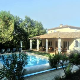 Superbe maison neo provençale avec piscine privée