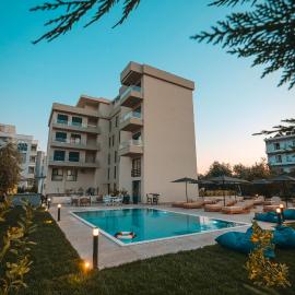 The Blue Wave Hotel, hotel in Himare