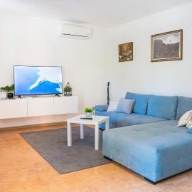 House Retina, viešbutis Krke