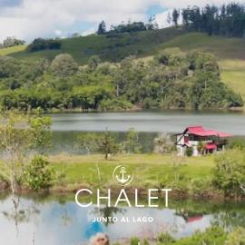 Chalet junto al lago con muelle privado, hotel in Calima