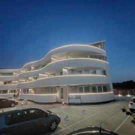 Srebrno jezero apartman Mina, מלון בOstrovo