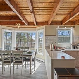 Cozy Riverfront Stay in Wareham, hotel en Wareham