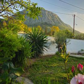 Grace and Harmony of Ancient Corinth, hotel en Corinto