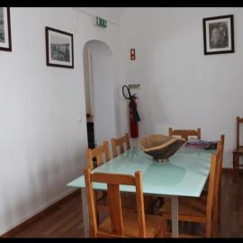 Mont' Sobro Hostel, hotel en Évora