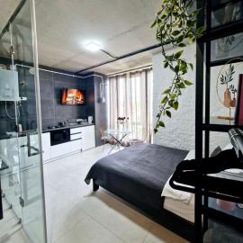 Exclusive Loft-style Apartments City CenterBrewery, hotel in Rivne