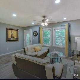 Athens home with Deck Near Sanford Stadium