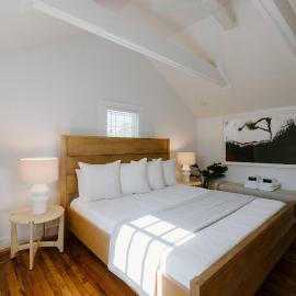 The Villa - 4 Blocks to KB Pier - King Bed - Pickleball - Summer Specials!, hotell sihtkohas Kure Beach