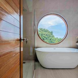 v32A Blue Horizon Haad Yao, Seaview 3BR Apartment 1st Floor, hotel in Ko Phangan